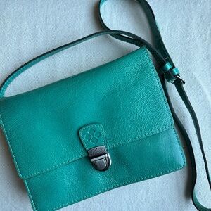 Patricia Nash Stylish Teal Leather Crossbody Bag